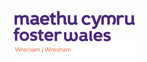 Logo testun Maethu Cymru Wrecsam, dolenni i hafan Maethu Cymru Wrecsam